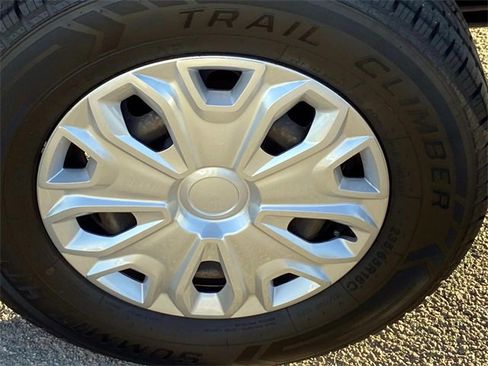 Used 2018 Ford Transit 350 XLT image 24