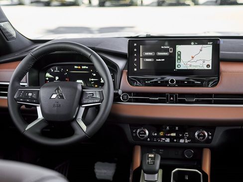 New 2026 Mitsubishi Outlander SEL image 37