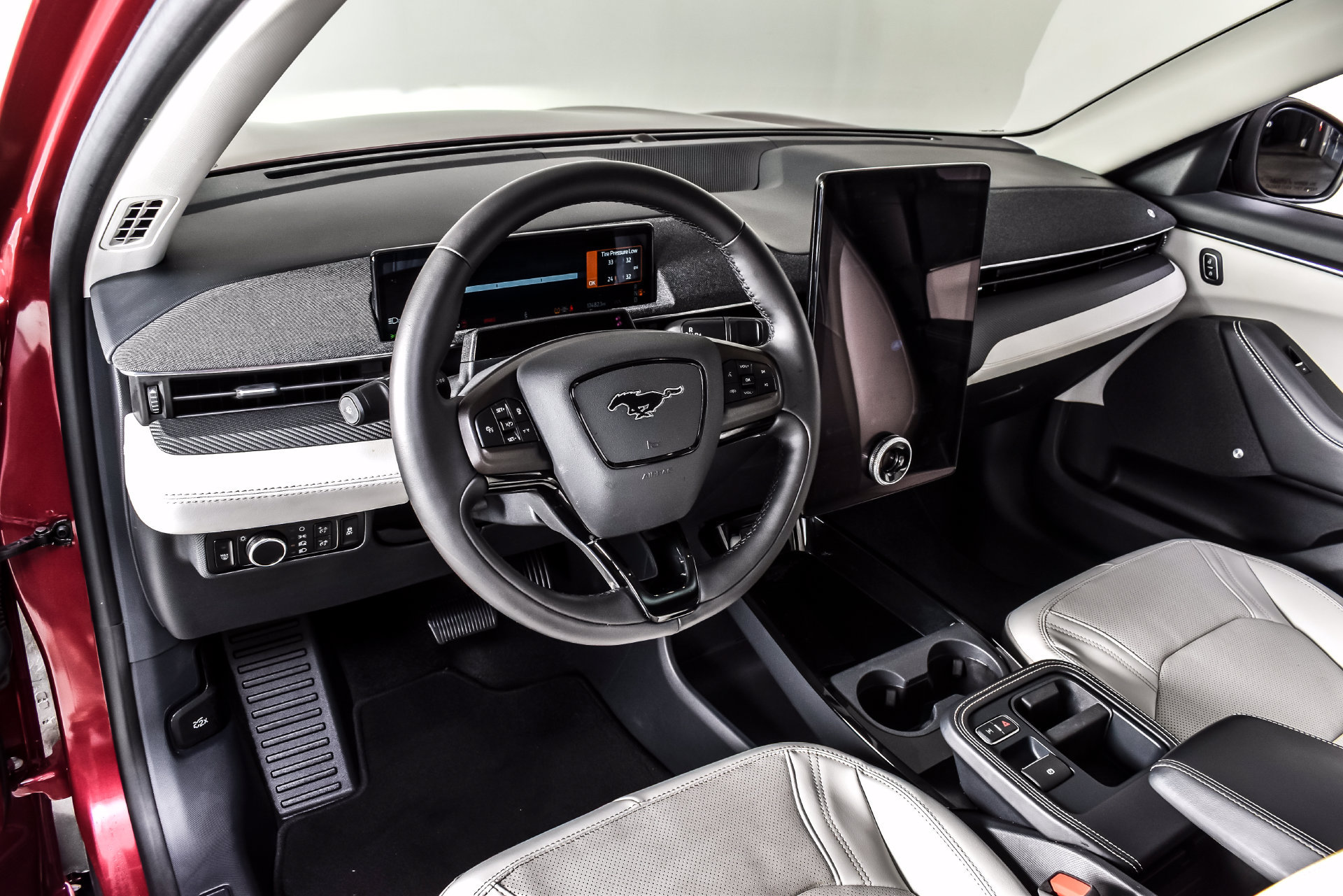 Used 2025 Ford Mustang Mach-E Premium AWD/4WD image 12