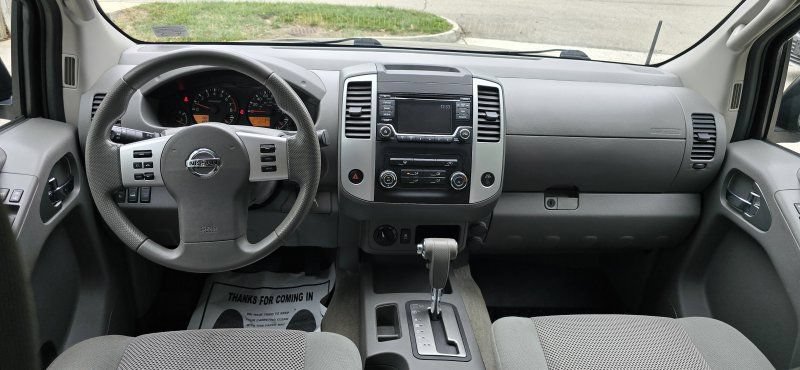 Used 2015 Nissan Frontier SV AWD/4WD image 13