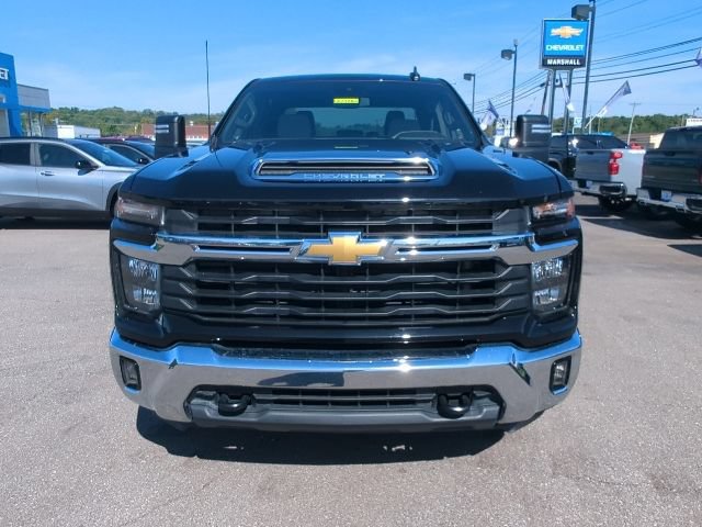 Used 2025 Chevrolet Silverado 2500 LT w/ Convenience Package AWD/4WD image 4