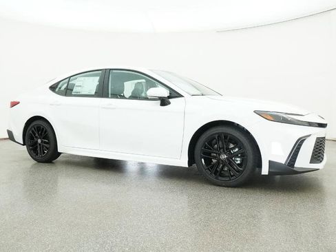 New 2026 Toyota Camry SE image 23