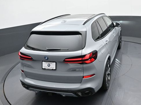 New 2026 BMW X5 xDrive50e w/ Executive Package image 38