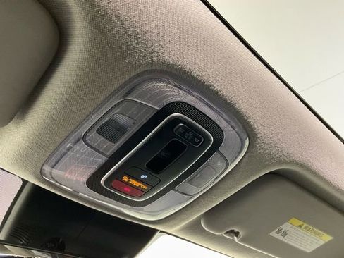 Used 2025 Hyundai Elantra SEL image 23