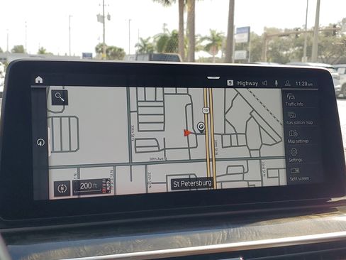 Used 2023 BMW M550i xDrive image 23