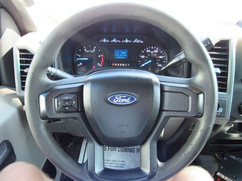 Used 2017 Ford F550 2WD Crew Cab Super Duty image 43