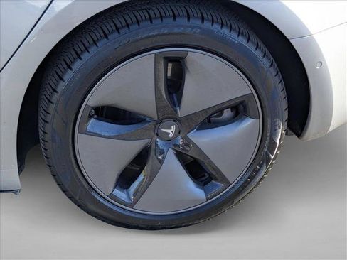Used 2018 Tesla Model 3 Long Range image 23