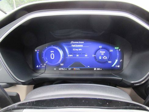 Used 2022 Ford Escape Titanium image 29