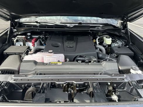 New 2026 Toyota Tundra SR5 AWD/4WD image 19