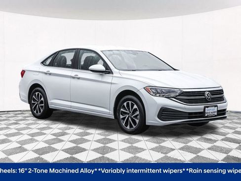 Used 2024 Volkswagen Jetta S image 8