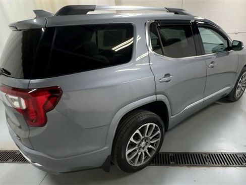 Used 2023 GMC Acadia Denali w/ Denali Ultimate Package image 8