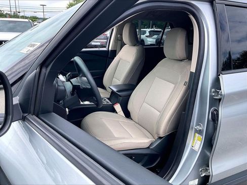 Used 2022 Ford Explorer 4WD image 9