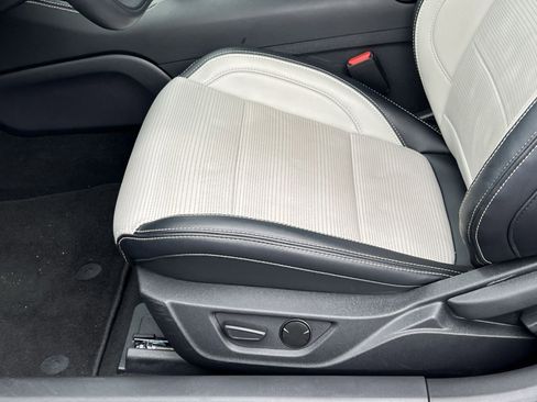 Used 2025 Ford Mustang GT Premium image 11