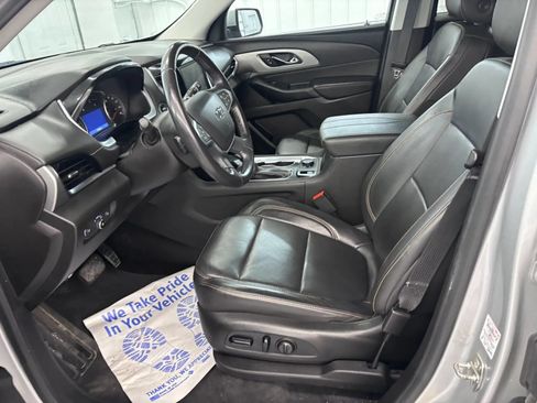 Used 2021 Chevrolet Traverse RS FWD image 39