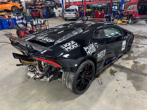 Used 2015 Lamborghini Huracan LP 610-4 image 4