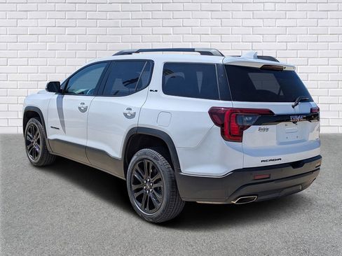 Used 2023 GMC Acadia SLE w/ Elevation Edition FWD image 3