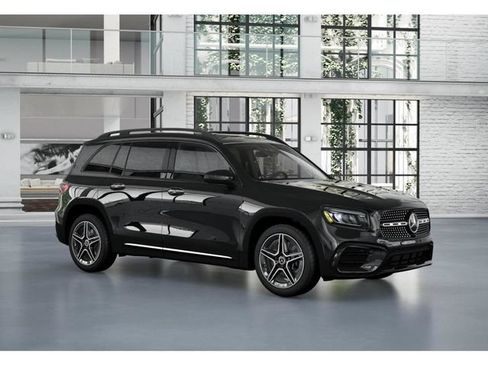 New 2026 Mercedes-Benz GLB 250 4MATIC image 12
