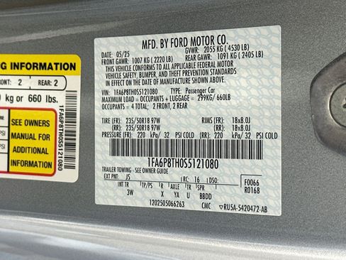 Used 2025 Ford Mustang Premium RWD image 12