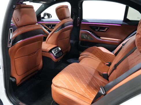 Used 2021 Mercedes-Benz S 580 4MATIC Sedan image 36