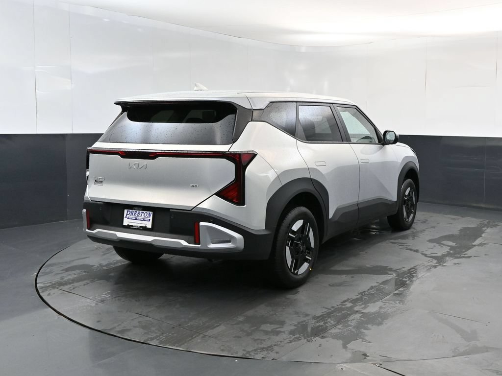 Used 2027 Kia Seltos LX AWD/4WD image 5