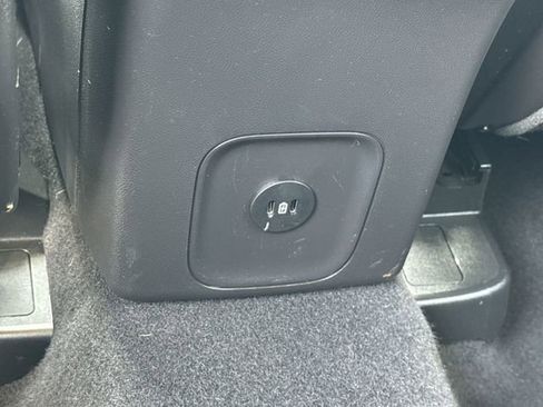 Used 2023 Ford Escape Active image 11