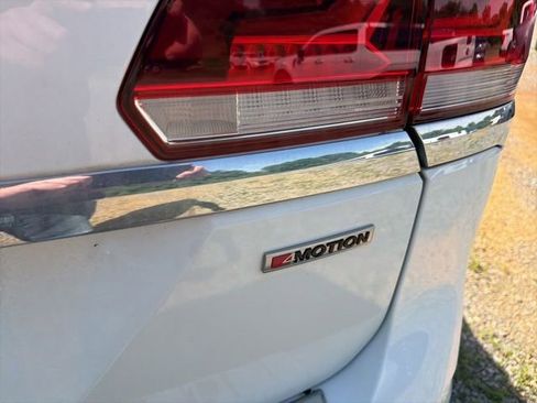 Used 2021 Volkswagen Atlas SEL Premium AWD/4WD image 7