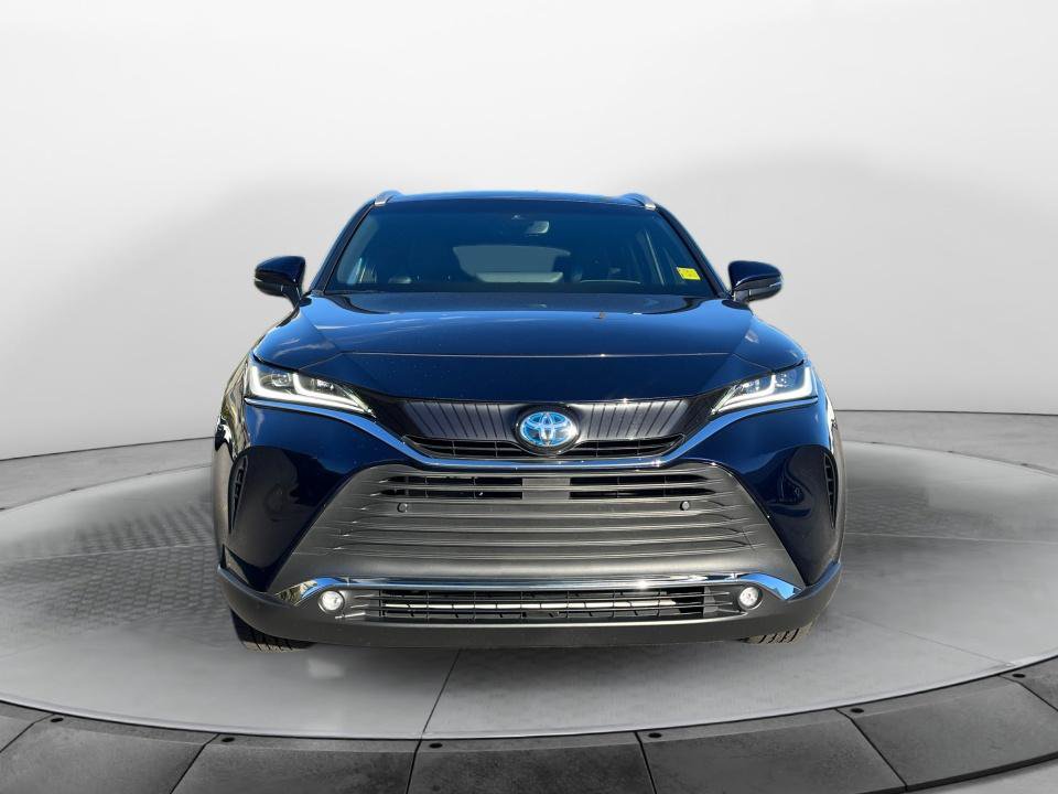 Used 2024 Toyota Venza XLE AWD/4WD image 2