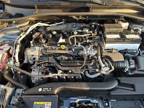 Certified 2025 Toyota Corolla Cross LE FWD image 32