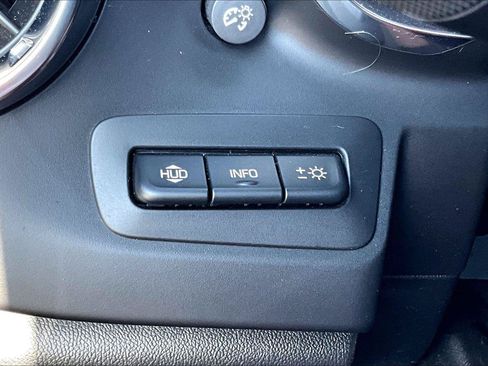 Used 2022 Chevrolet Camaro SS RWD image 38
