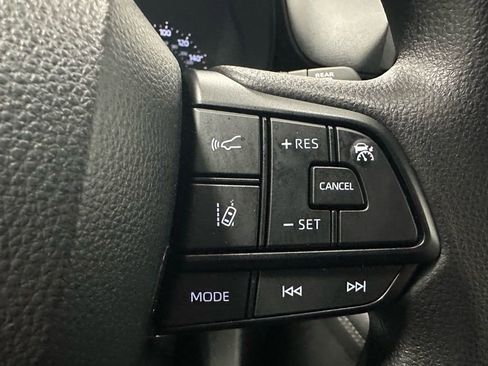 Used 2025 Toyota Sienna LE image 20