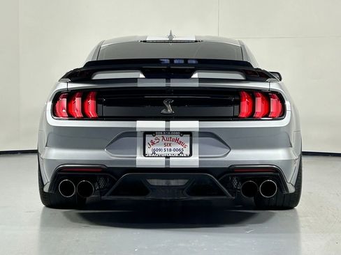 Used 2022 Ford Mustang Shelby GT500 w/ Technology Package image 7