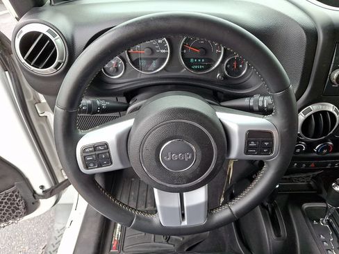 Used 2013 Jeep Wrangler Unlimited Sport AWD/4WD image 17