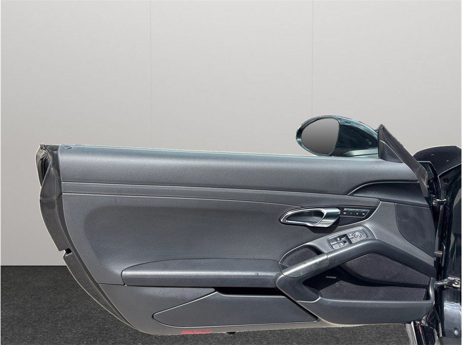 Used 2017 Porsche 718 Boxster S RWD image 20