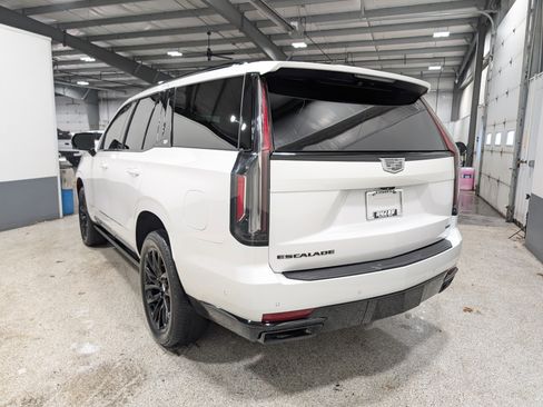Used 2023 Cadillac Escalade Sport w/ LPO, ONYX Package AWD/4WD image 5