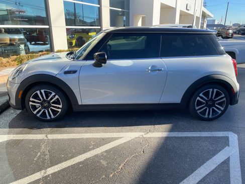 Used 2022 MINI Cooper S image 2