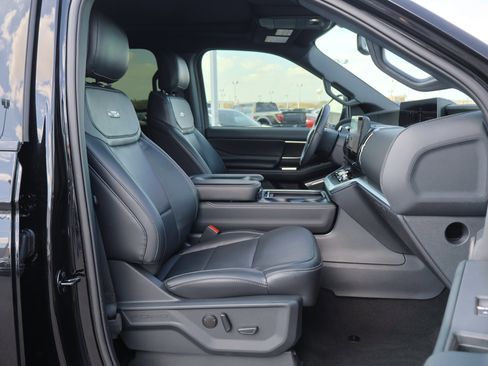 Certified 2025 Ford Expedition Max Platinum w/ Stealth Appearance Package image 39