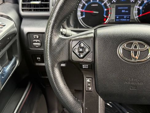 Used 2017 Toyota 4Runner TRD Off-Road Premium AWD/4WD image 45