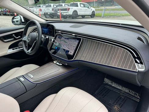 Used 2024 Mercedes-Benz E 450 4MATIC Sedan image 23