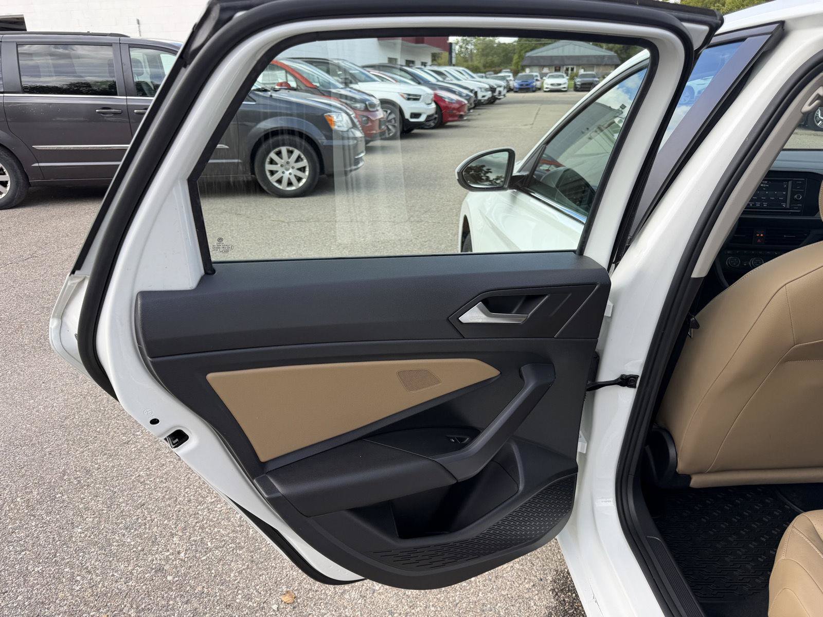 Used 2021 Volkswagen Jetta SE FWD image 20