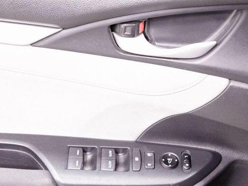 Used 2019 Honda Civic EX image 20