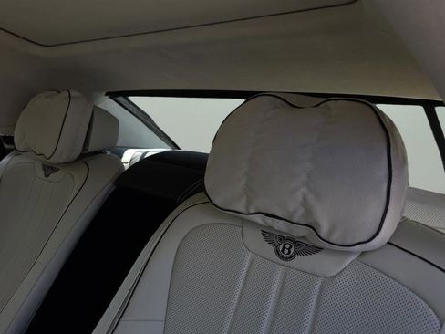 New 2026 Bentley Flying Spur Plug-In Hybrid image 31