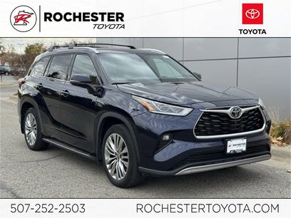Used 2023 Toyota Highlander Platinum