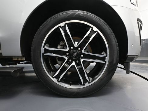 Used 2019 Ford Expedition Limited w/ Equipment Group 303A image 17