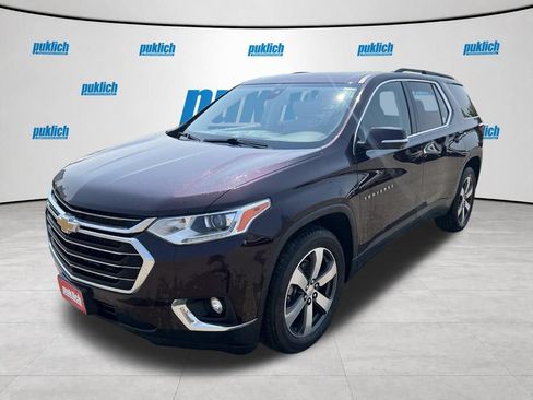 Used 2020 Chevrolet Traverse LT w/ LT Premium Package AWD/4WD image 3
