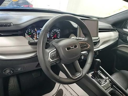Used 2025 Jeep Compass Limited AWD/4WD image 7