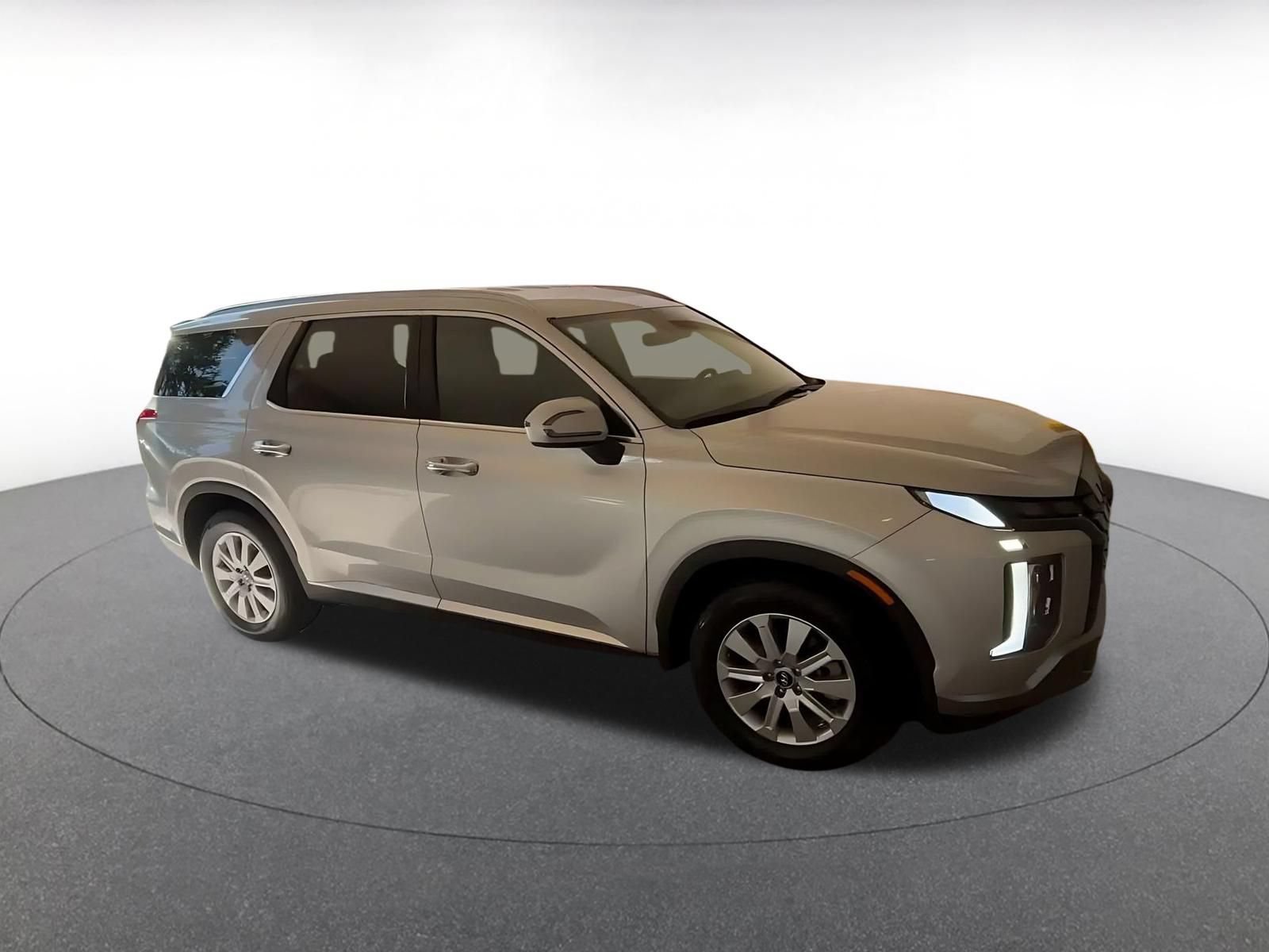 Used 2025 Hyundai Palisade SEL FWD image 2