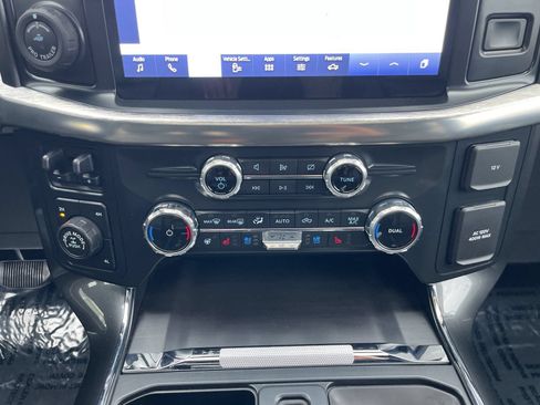 Used 2022 Ford F150 Lariat w/ Equipment Group 502A High AWD/4WD image 34