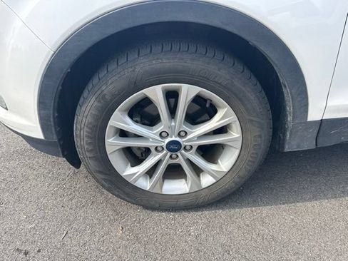 Used 2019 Ford Escape SE FWD image 10