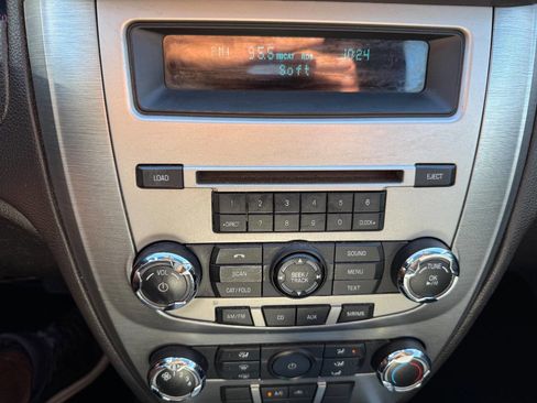 Used 2011 Ford Fusion SE FWD image 20