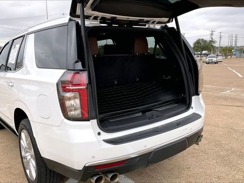 Used 2022 Chevrolet Tahoe High Country AWD/4WD image 18